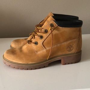 Women’s timberlands, size 7.5M, worn 3-5 times